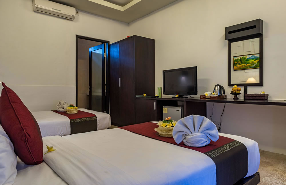 Superior Twin Shower